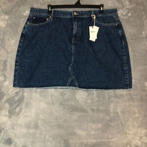Forever 21 Denim Blue Mini Skirt Size 18 NWT